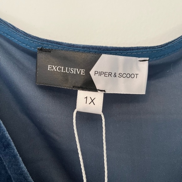 BNWT Blue Velvet Midi Dress XL - Picture 3 of 4